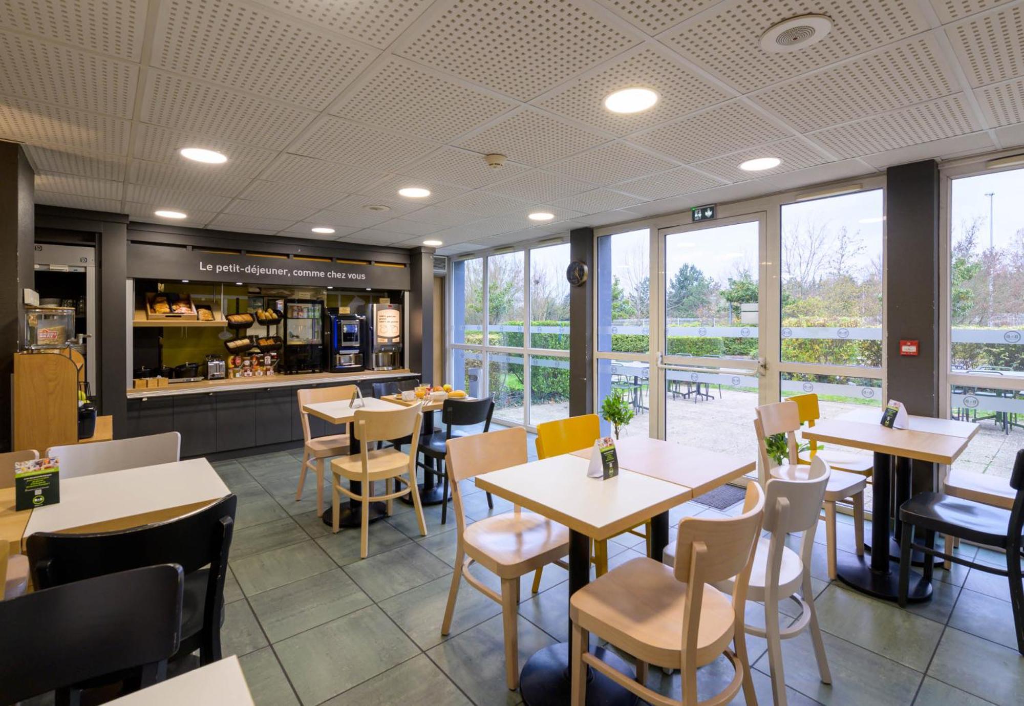 B&B Hotel Creil Chantilly Kültér fotó