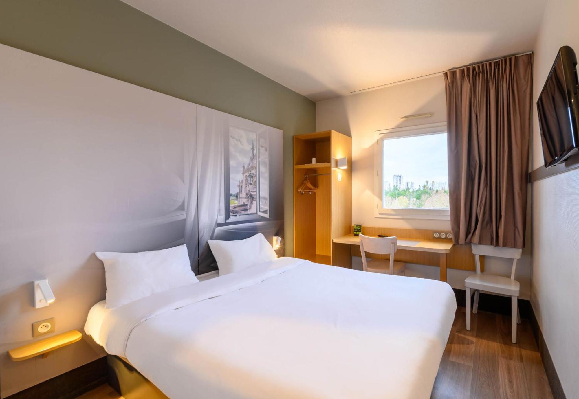 B&B Hotel Creil Chantilly Kültér fotó