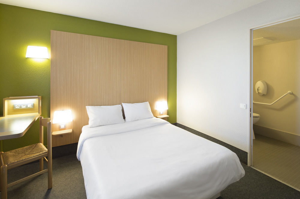 B&B Hotel Creil Chantilly Kültér fotó