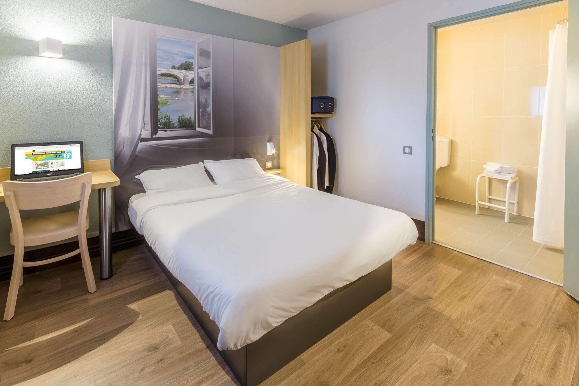 B&B Hotel Creil Chantilly Kültér fotó