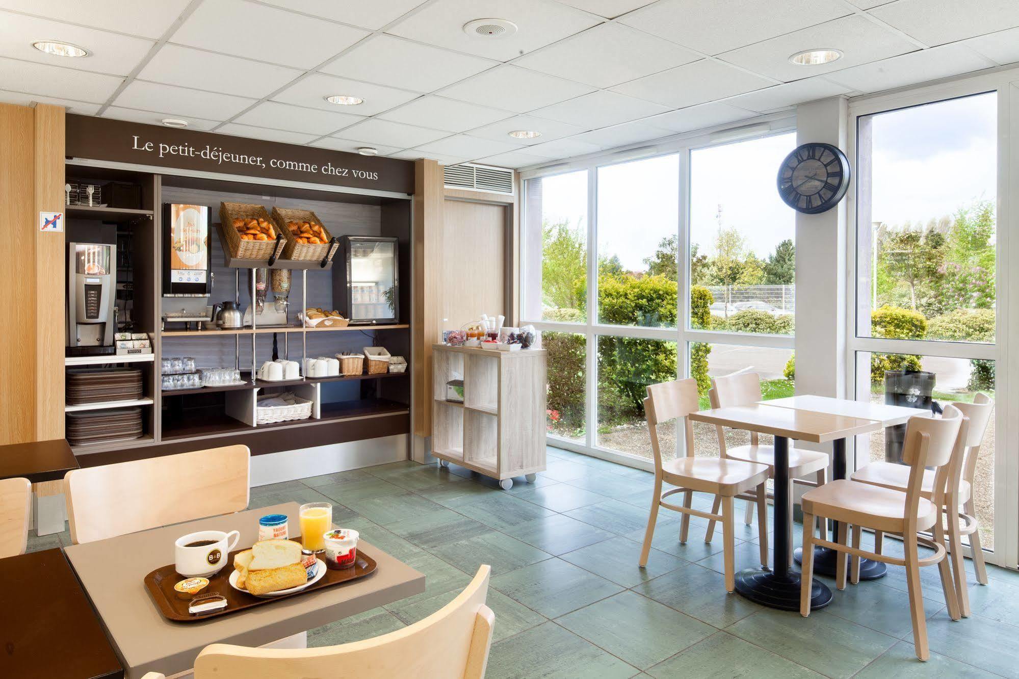 B&B Hotel Creil Chantilly Kültér fotó